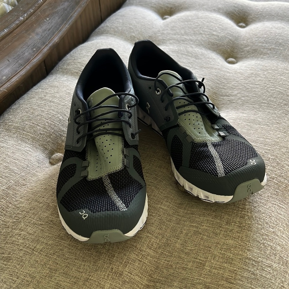 OnCloud Lead | Black 10.5